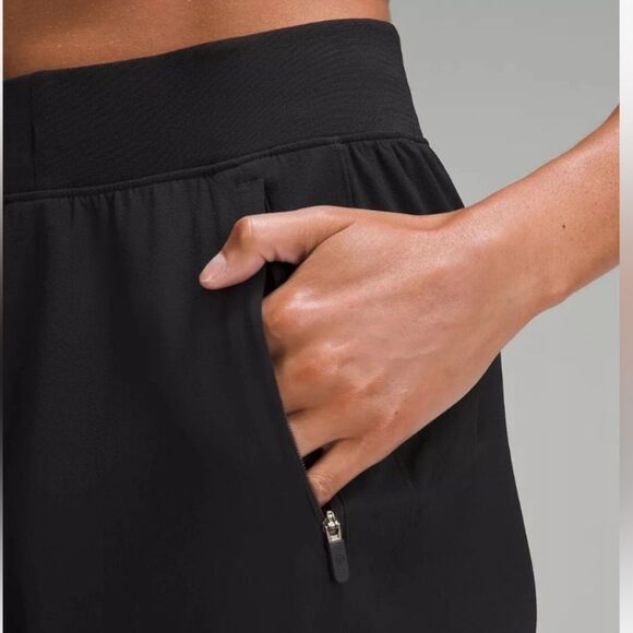 NWT License to Train High Rise Jogger Pant - Womens size 6 - Lululemon - Picture 10 of 11